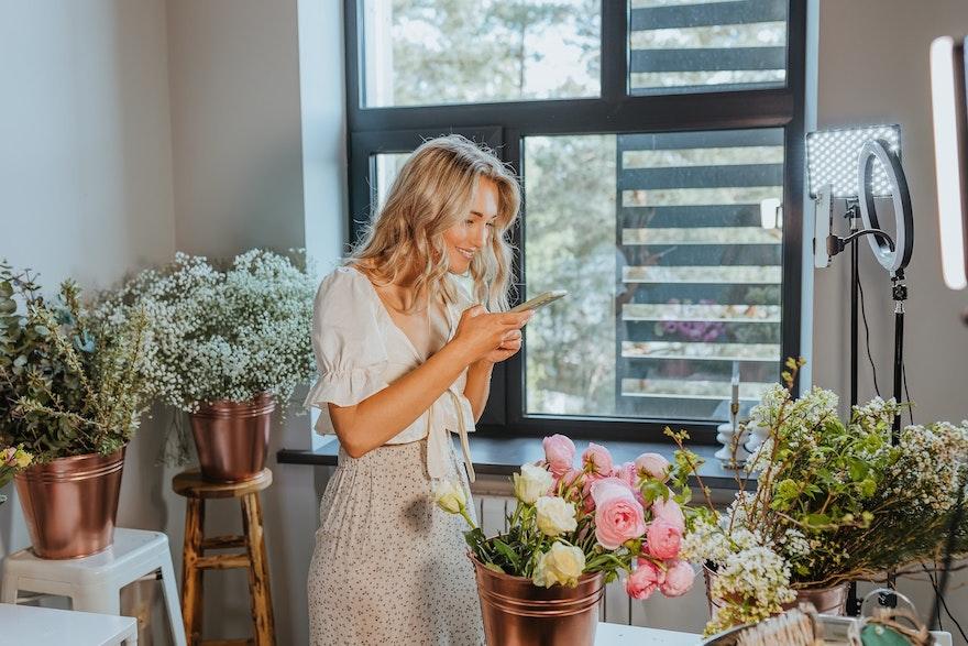 Master influencer marketing for your e-commerce business with our step-by-step guide, and learn how Altolinks can streamline the process.